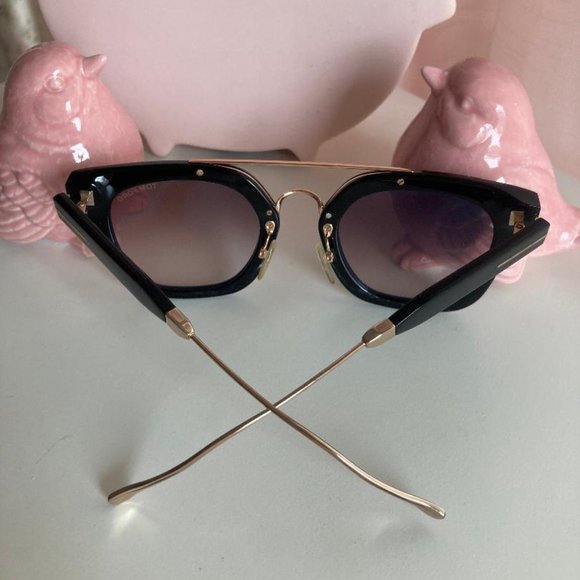 Tom Ford sunglasses TF541 black and gold main image 5